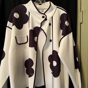 Chic White and Black Floral Women's Jacket